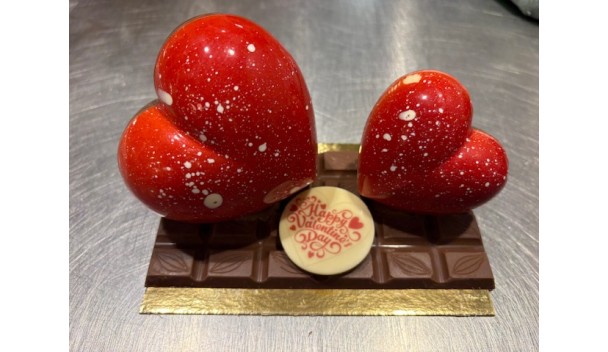 3d harten op chocolade reep